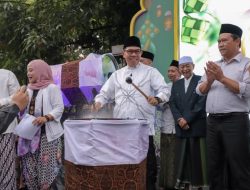 Kota Batu Gelar Grebeg Ketupat Syawal 1446 H