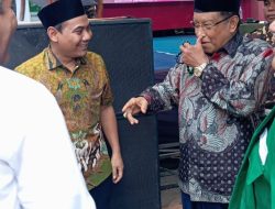 Mas Azis saat bersama KH Aqil Siroj dalam Acara Mudzakaroh bersama Fatayat