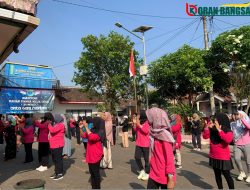 Suasana Pagi Meriah; Mahasiswa KKN UB & UNIRA bersama Ibu PKK Desa Tegalsari Gelar Senam Sehat