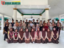 Mahasiswa KKN-T 03 UNIRA Malang Gelar Workshop Desain Grafis, Lahirkan Komunitas Kreatif di Desa Rejoyoso