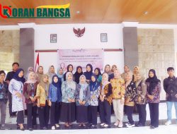 Merajut Keterampilan, Menjalin Pemberdayaan: Mahasiswa KKN UNIRA Latih Warga Desa Senggreng Buat Gantungan Kunci Amigurumi