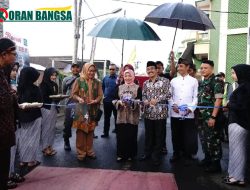 Ketua Fraksi PKB dan Wabup Malang Resmikan Pasar Rakyat Terongdowo Tempoe Doeloe